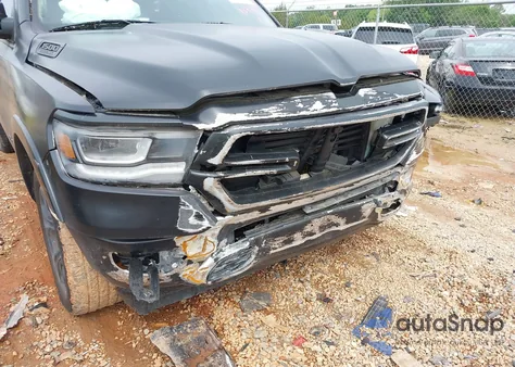 2020 Ram 1500 Laramie 4X2 6'4 Box z USA, uszkodzony, nr VIN 1C6RREDT9LN357240